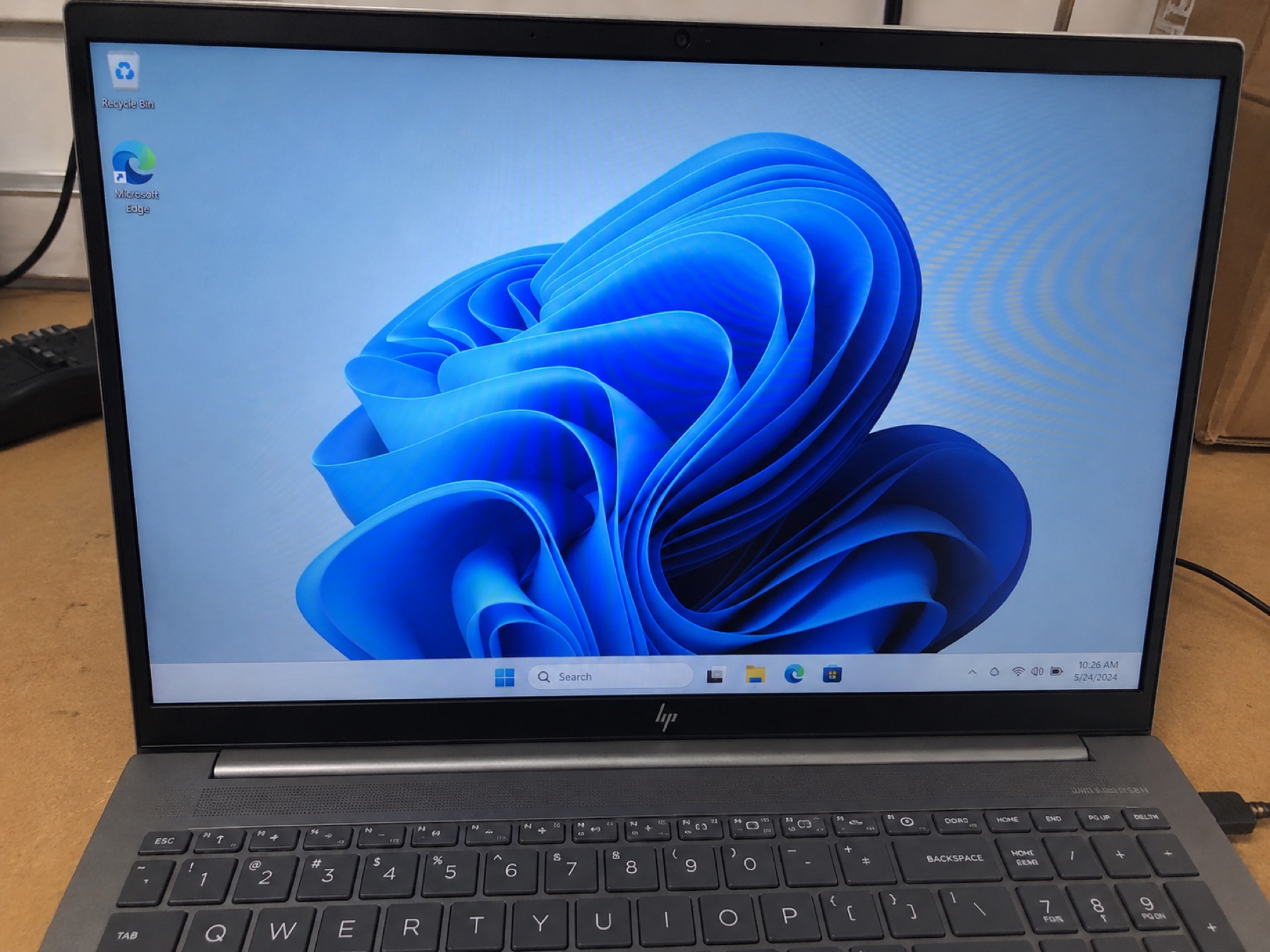 已開機進入 Windows 11 的 HP 手提電腦